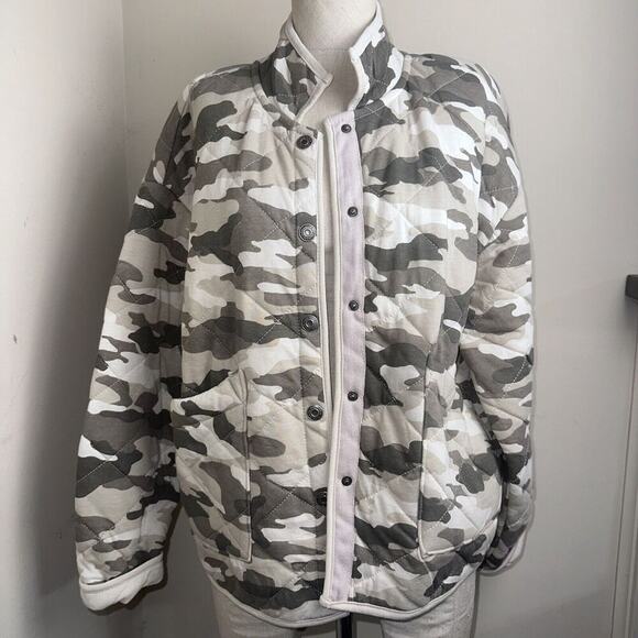 NWT Kensie Jeans Lightweight Camouflage Quilted Snap Front Jacket Sz Medium - Picture 3 of 11